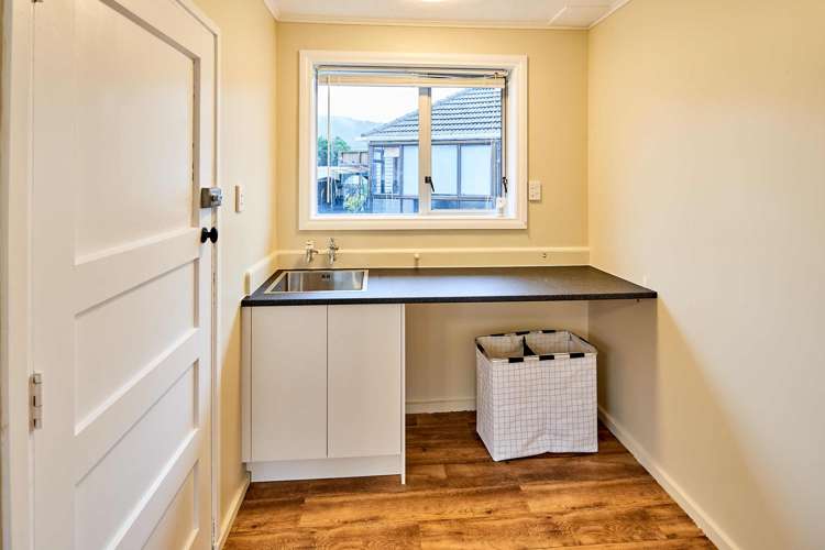 2 Johnston Grove Taita_9