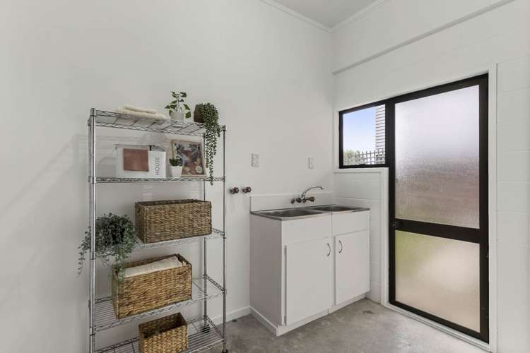 4200 Great North Road Glendene_22