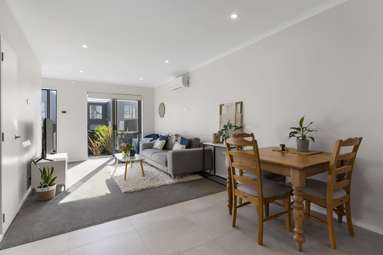 12 Tarakoi Road_4
