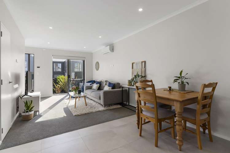 12 Tarakoi Road Hobsonville_4