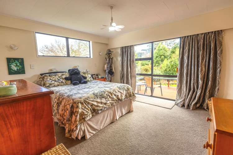 2277 Lake Road Frasertown_17