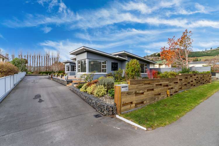 61 Riccarton Road East Mosgiel_3