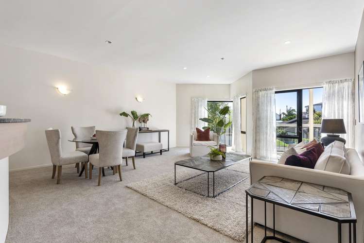 2B/4-6 Collins Street Takapuna_4