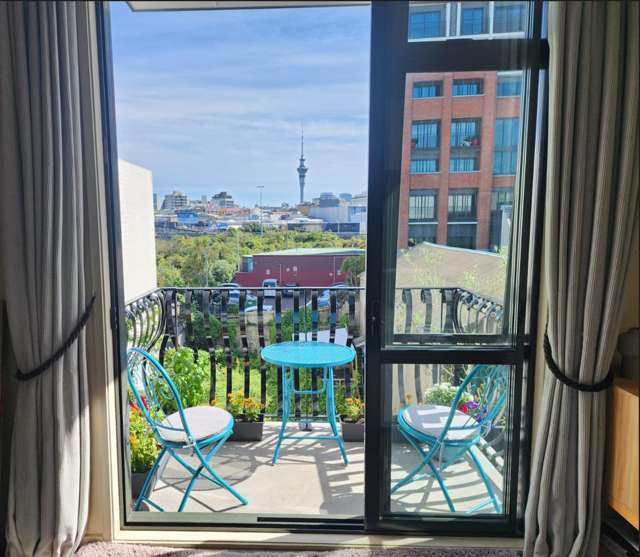 2i/30 Randolph Street Eden Terrace_3