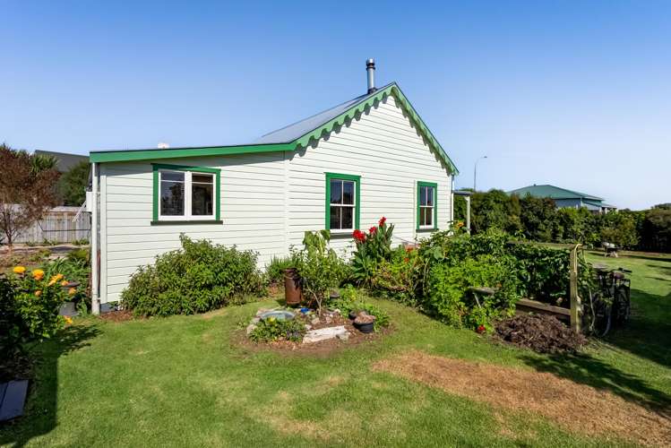 1 Mahuru Lane Okato_28