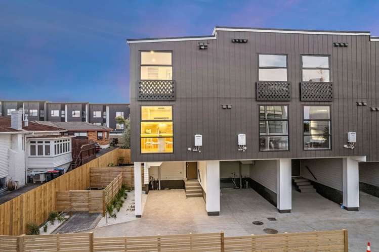 2-7/1 Waiohua Road Greenlane_10