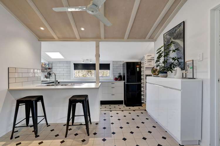 47 Kings Avenue Waikuku Beach_7