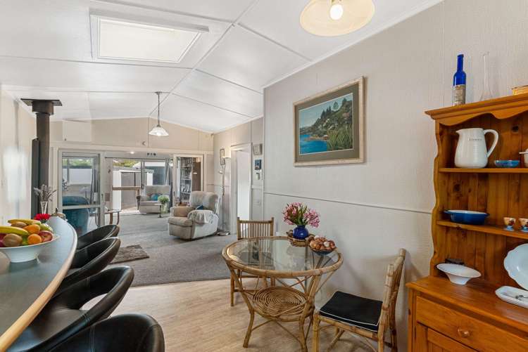 23 Holton Road Amberley_6