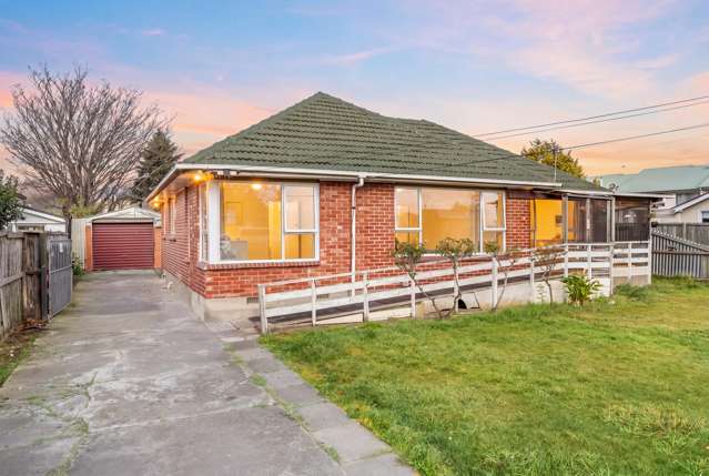 MRZ Opportunity Knocks in Sought-After Sydenham