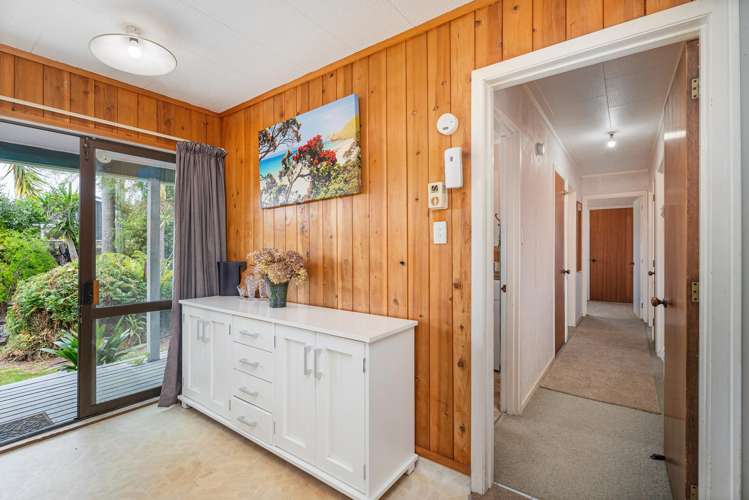 8 Parkland Place Whitianga_16