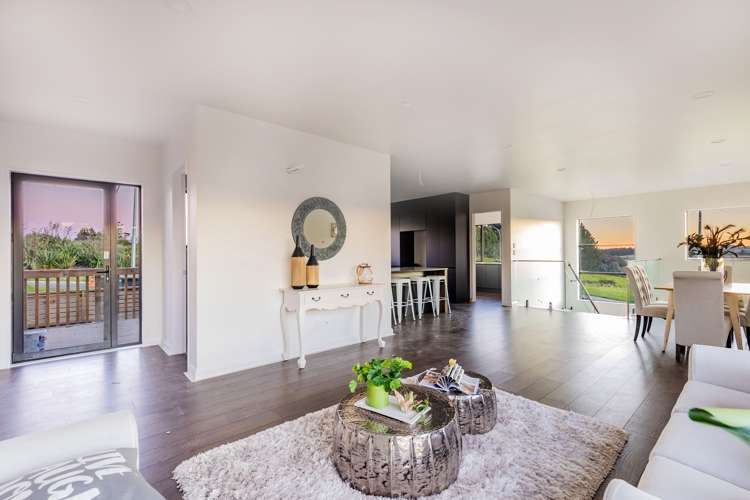 2 Celestial Crescent Orewa_5