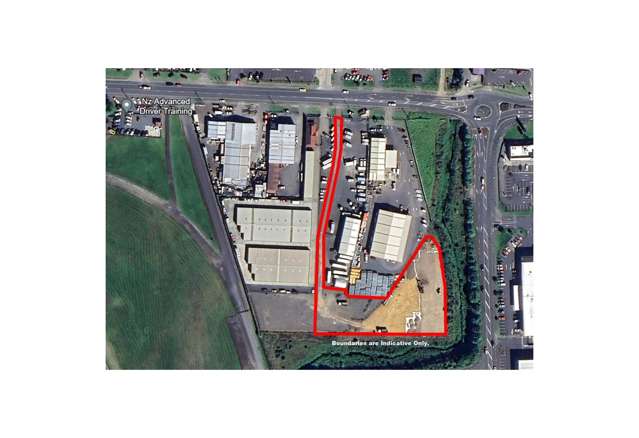 LARGE 3,770M² YARD