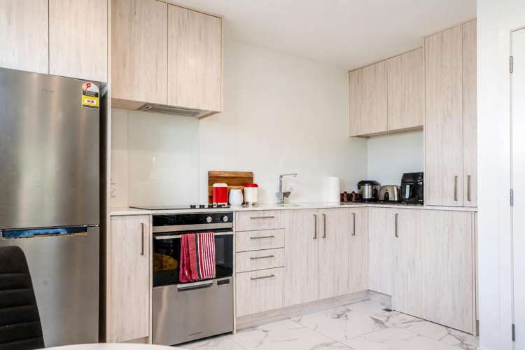 2/83 Vodanovich Road_4
