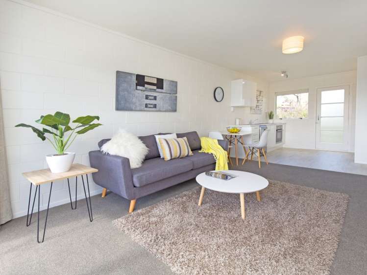 10/19a Verbena Road Birkdale_1