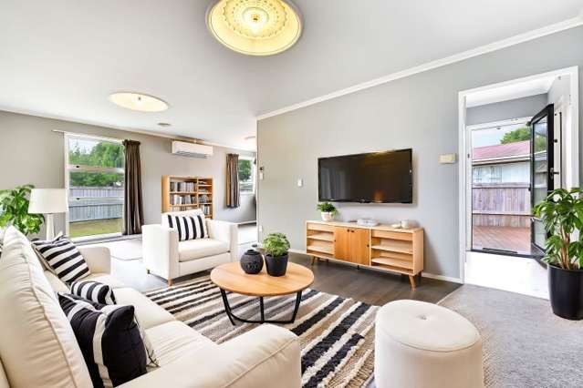 81 and 81A Oakfield Crescent Pukete_3