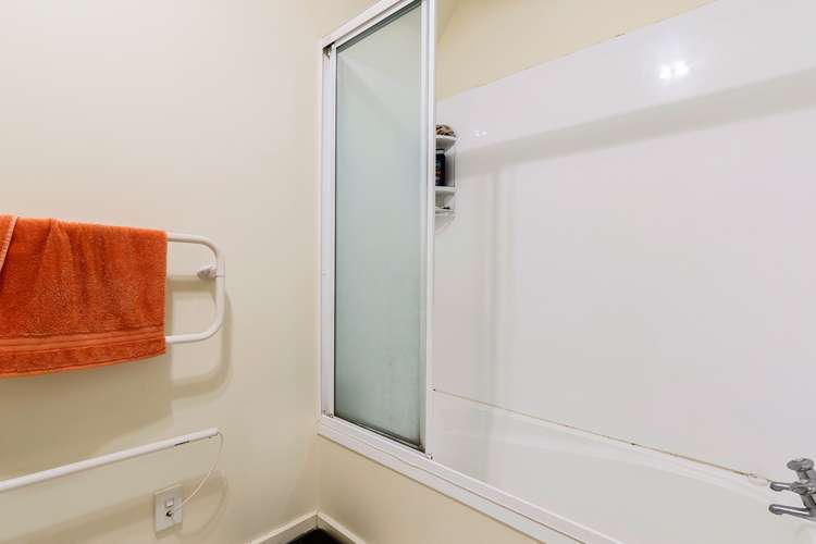 2/25 Buffon Street Waltham_8