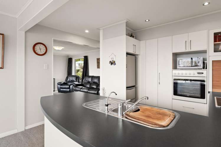 18 Stephen Street Halfway Bush_6