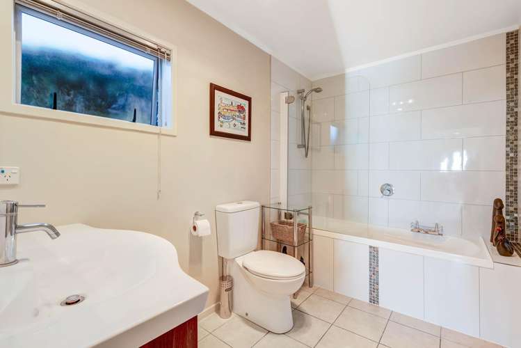 3 The Nook Algies Bay_17