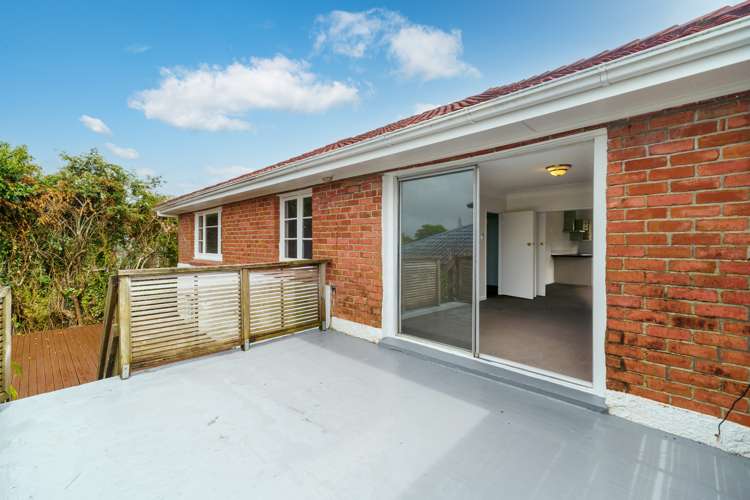 5 Riverview Road New Lynn_14