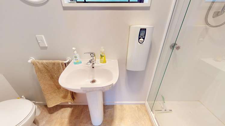 20 Grayburn Road Elgin_17