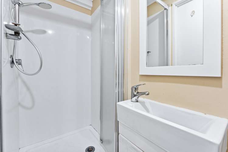 2/7 Cairngorm Place Highland Park_34