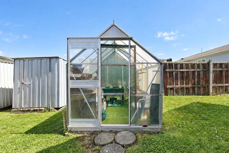22 Roger Street Pukehangi_24