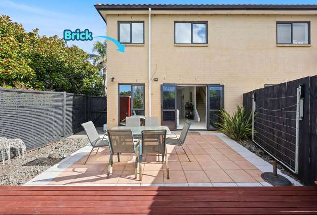 Brick & Tile Freehold & Botany Downs College Zone