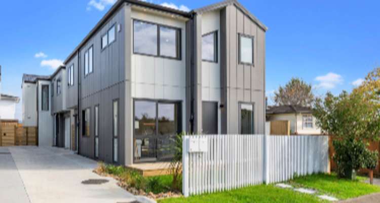 1/11 Malvina Place_0