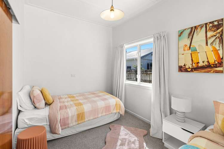 42 Gaine Street New Plymouth Central_16