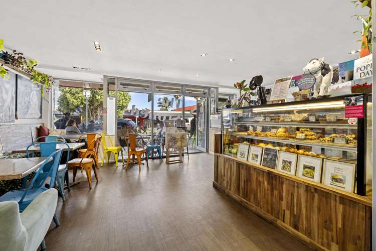 12 Bow Street Raglan_9