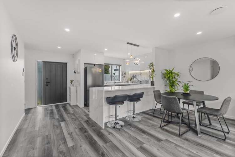 2/7 Gambare Place Wattle Downs_3