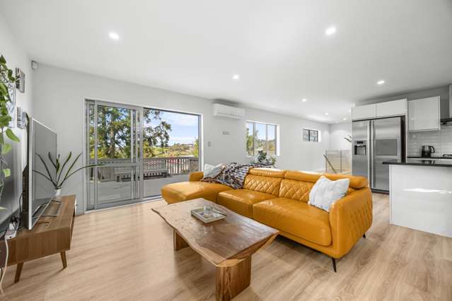 2/61 Albrecht Avenue Hillsborough_2
