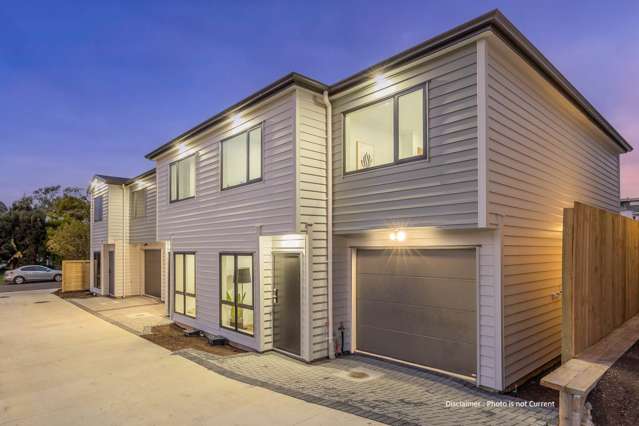 Modern Living Made Easy in Central Howick