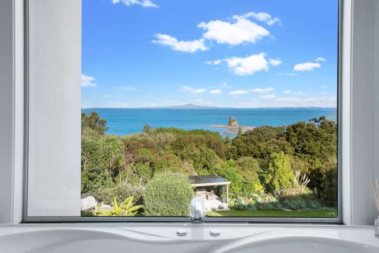 64 Beauvoir Avenue Matakatia_41