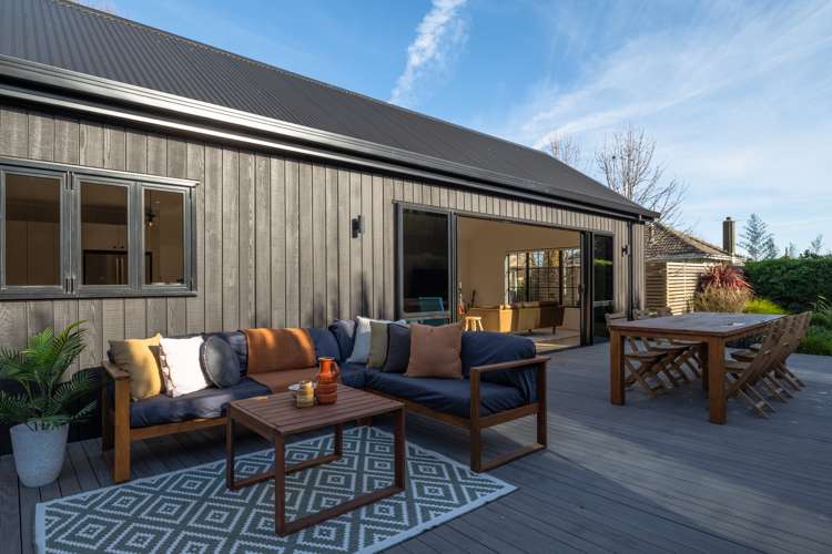 13b Richardson Avenue Burleigh_24