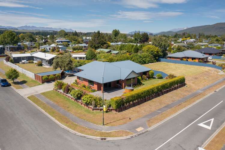 38 Cunaris Way Te Anau_19