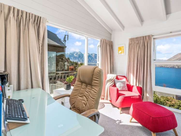 65 Wynyard Crescent Fernhill/Sunshine Bay_14