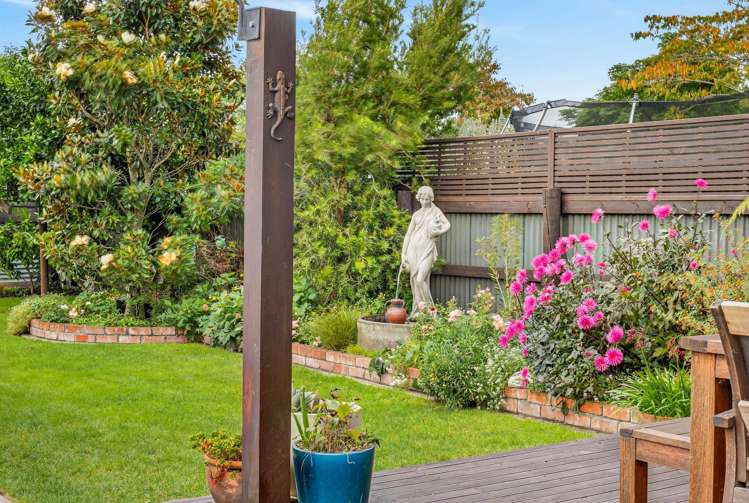 921 Willowpark Road North Mayfair_15