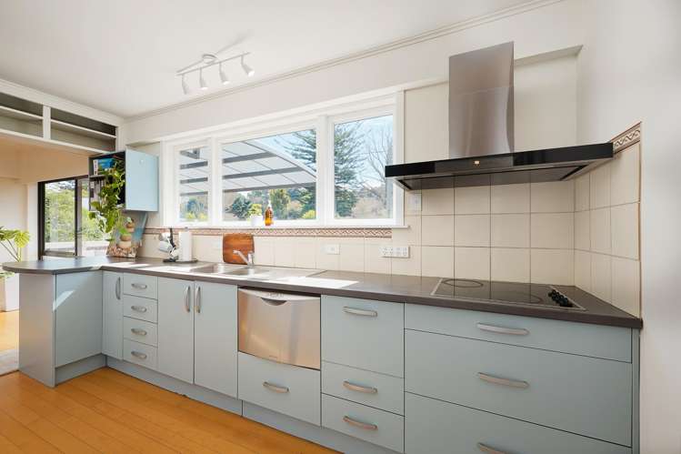 46 Lowtherhurst Road Massey_14