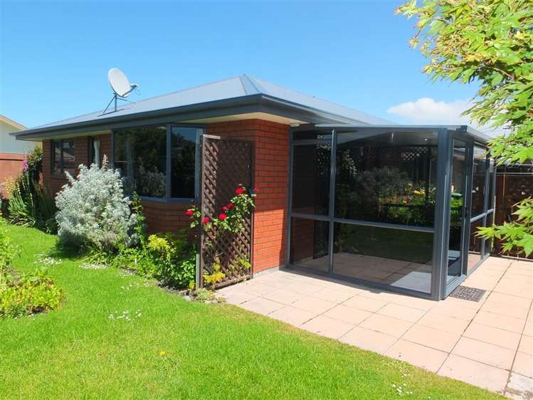 2/33 York Street Seaview_16