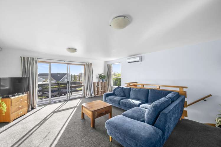 2/8 Applewood Place_1