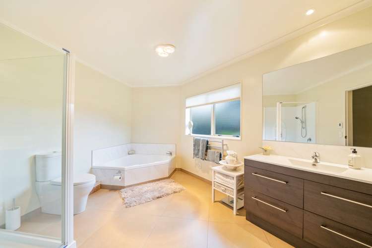 4 Cherry Bay Waikanae_19