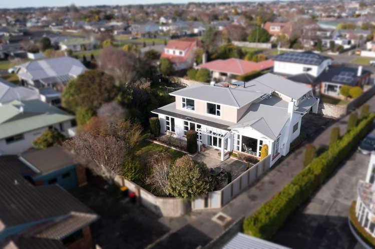 110 Chelmsford Street Windsor_43