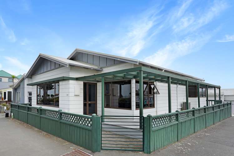 399 Marine Parade Napier South_15