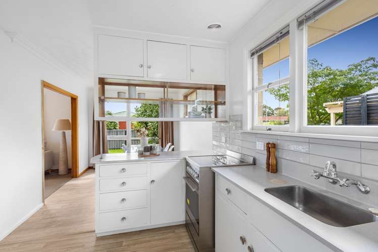 20 Kathleen Crescent Hornby_12