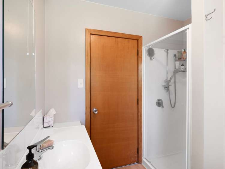 63 Moffat Drive Lincoln_20