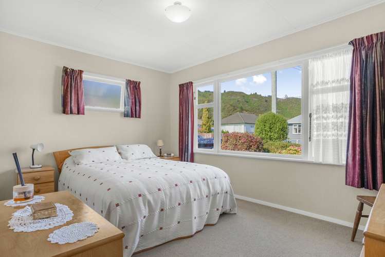 44 Russell Road Wainuiomata_13