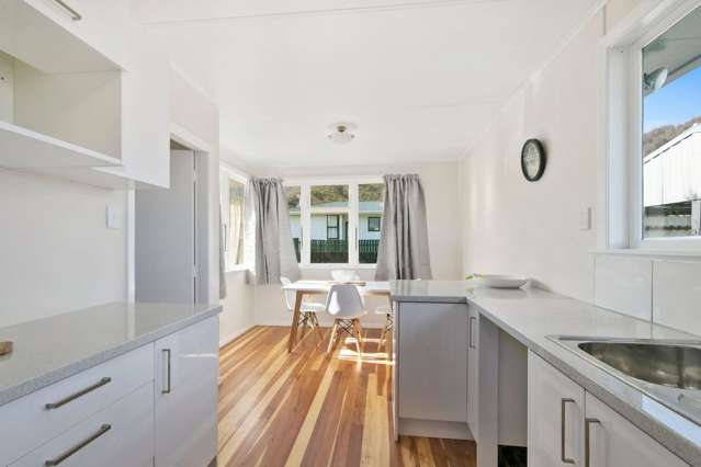 4 Derwent Street Wainuiomata_1