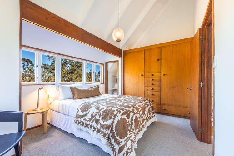 27 Rosecamp Road Beach Haven_16