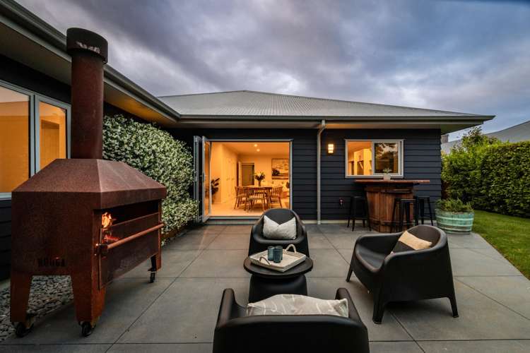 4 Donald Place Frimley_23